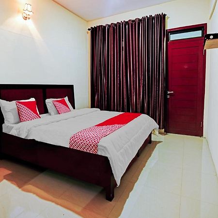 OYO 90331 Hotel Toba Shanda Parapat Exterior foto