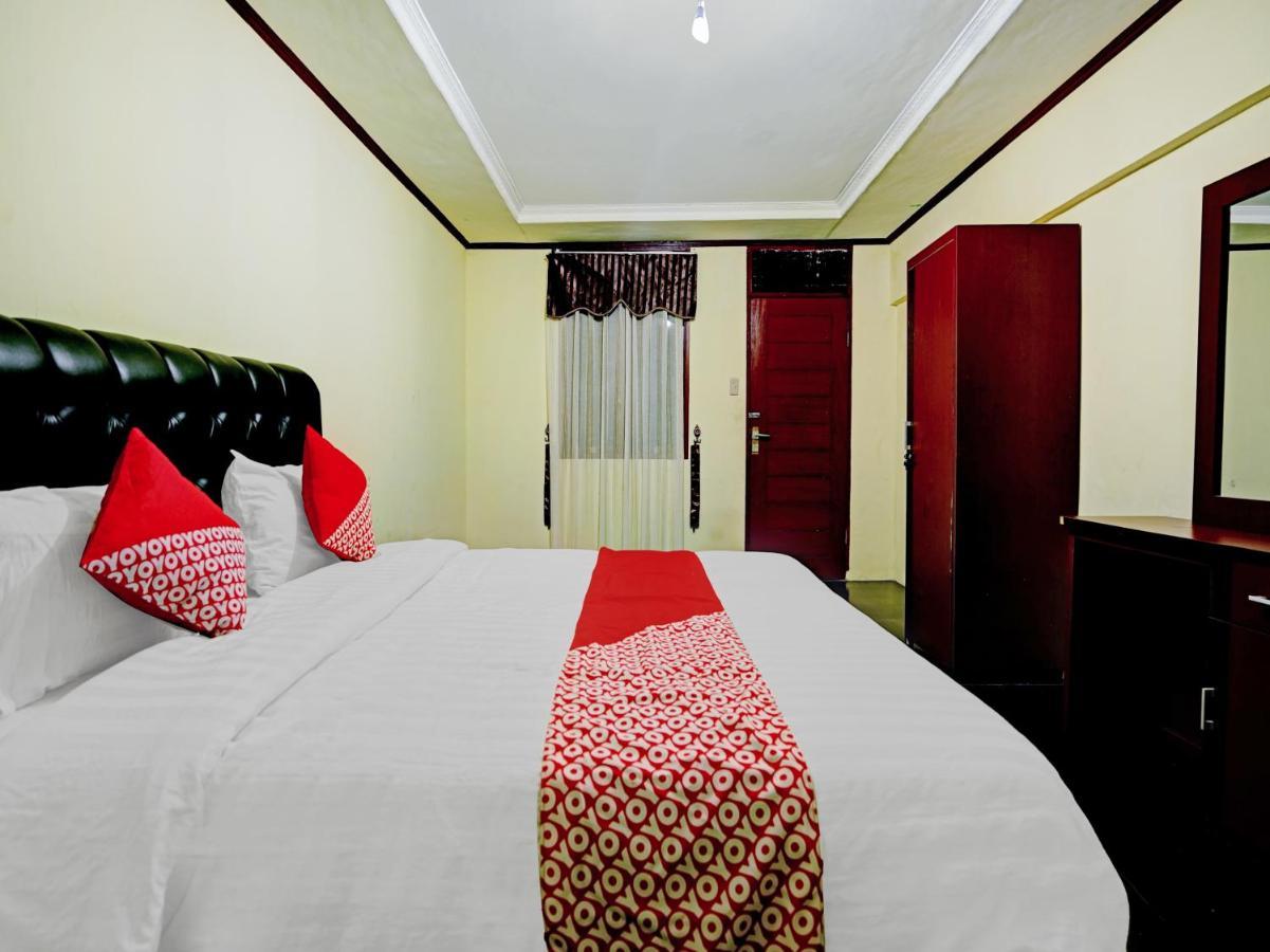 OYO 90331 Hotel Toba Shanda Parapat Exterior foto