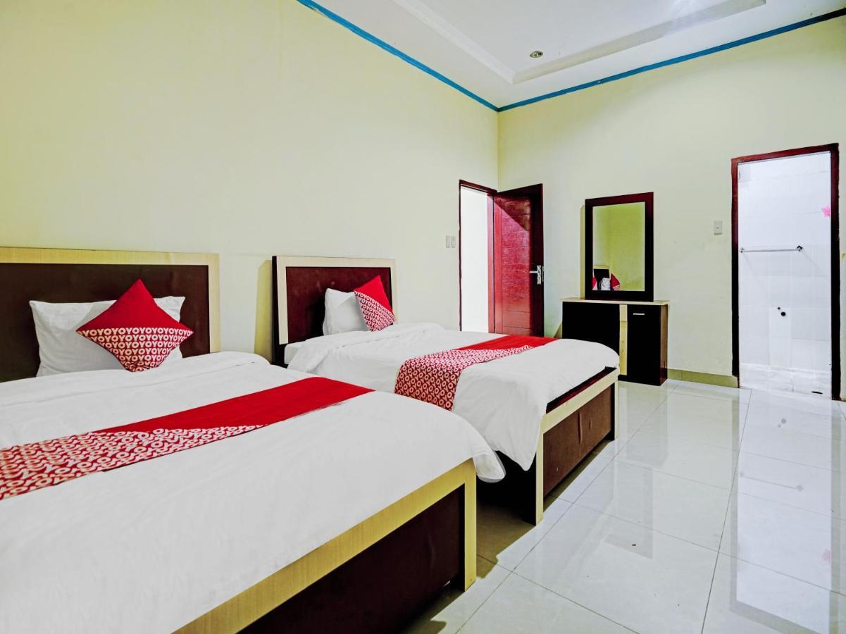 OYO 90331 Hotel Toba Shanda Parapat Exterior foto