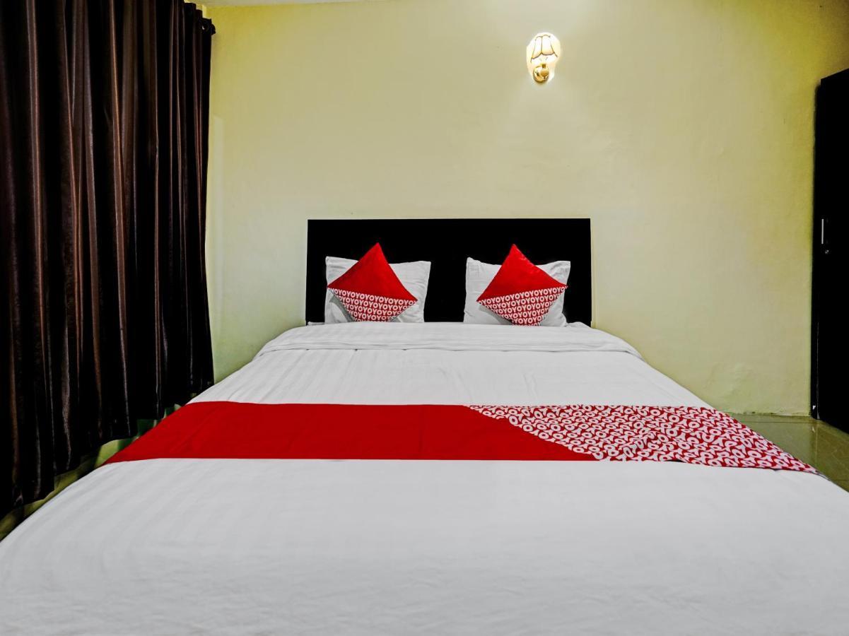 OYO 90331 Hotel Toba Shanda Parapat Exterior foto