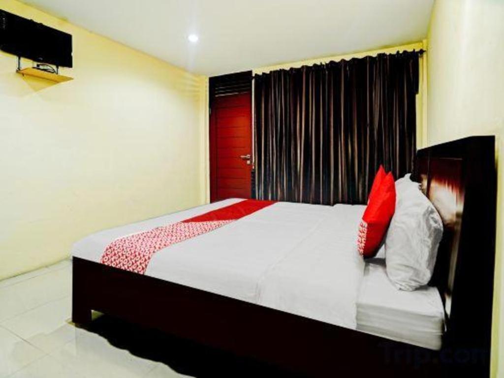 OYO 90331 Hotel Toba Shanda Parapat Exterior foto