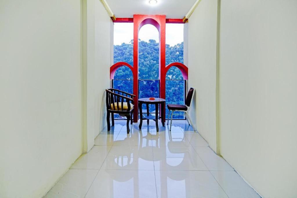 OYO 90331 Hotel Toba Shanda Parapat Exterior foto